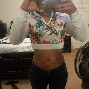 White flower crop top